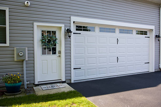 24/7 Emergency Garage Door Panel Replacement experts in Franklin, NJ